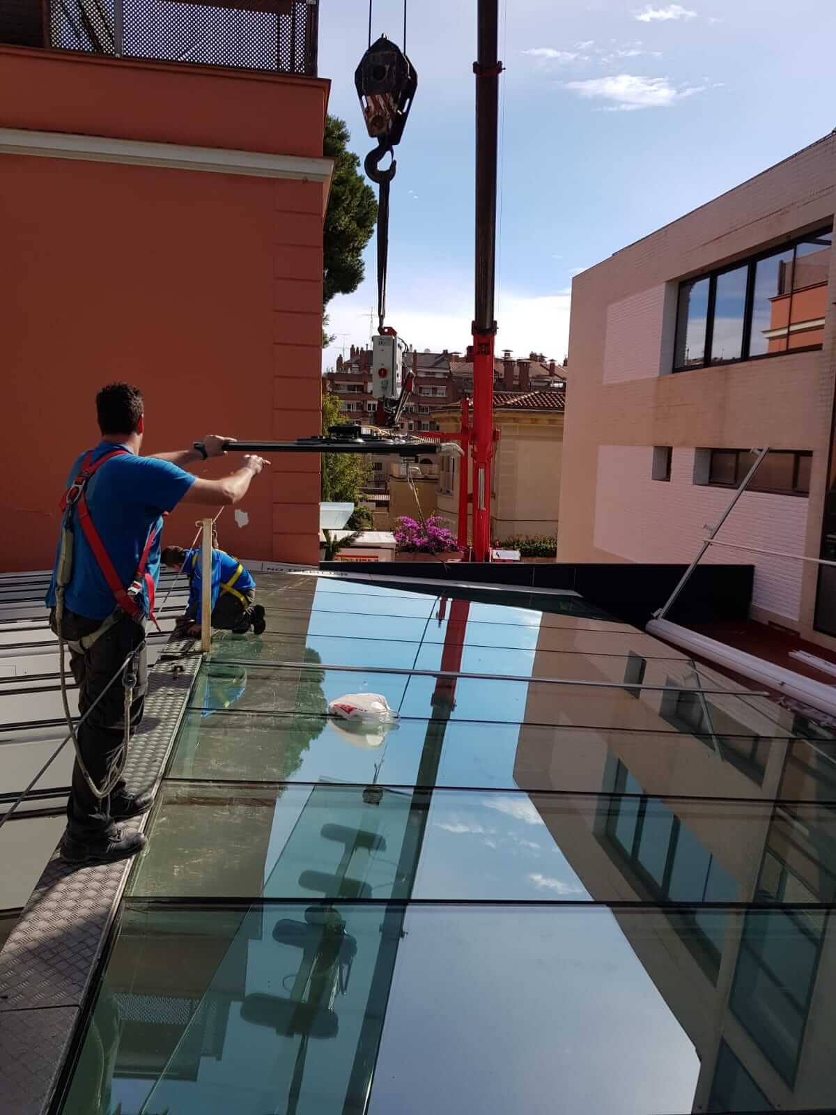 carpinteria-aluminio-barcelona-montalglass-equipo-en-accion-2 carpinteria-aluminio-barcelona-montalglass-equipo-en-accion-2