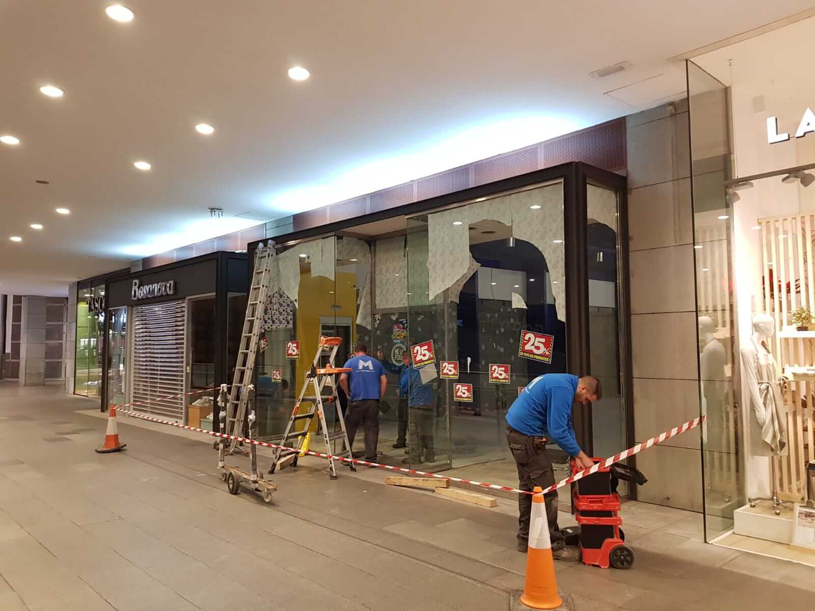 carpinteria-aluminio-barcelona-montalglass-equipo-en-accion-7 carpinteria-aluminio-barcelona-montalglass-equipo-en-accion-7