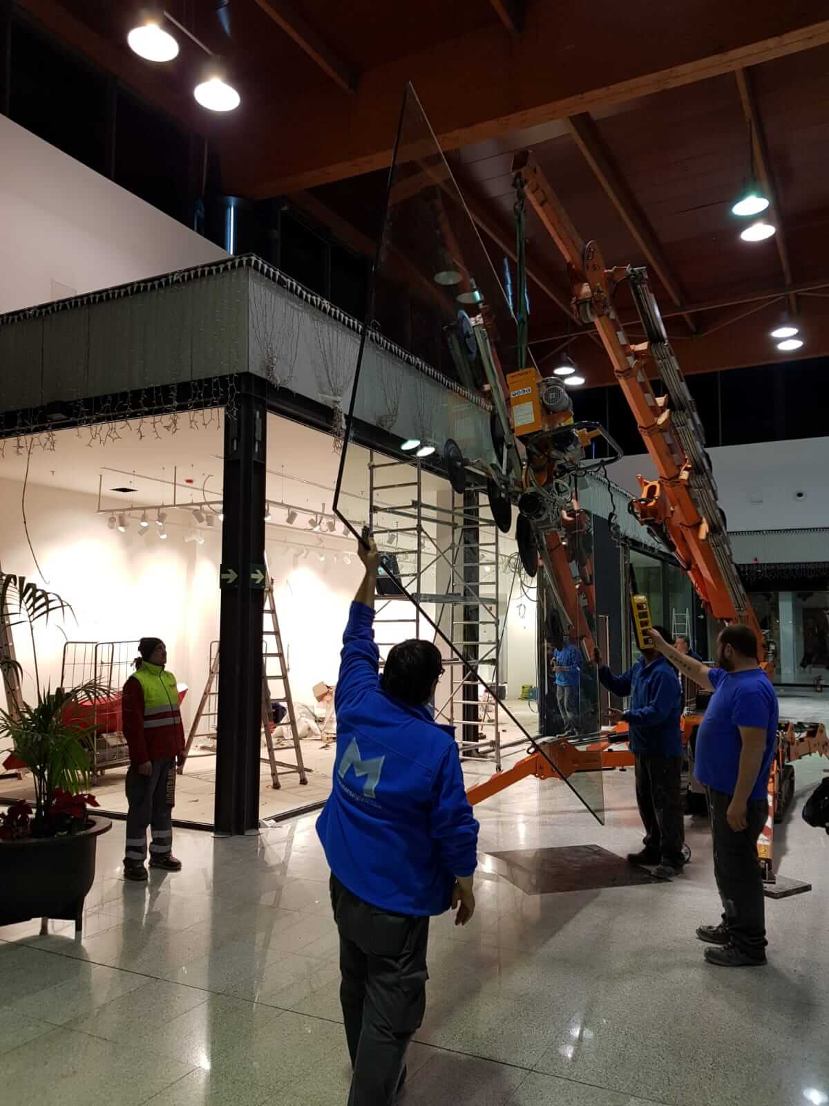 carpinteria-aluminio-barcelona-montalglass-equipo-en-accion-8 carpinteria-aluminio-barcelona-montalglass-equipo-en-accion-8