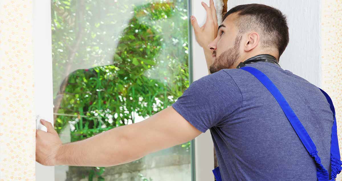 arreglar-una-ventana-oscilobatiente-guia-paso-a-paso