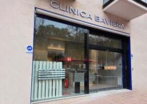 clinica-baviera-carpinteria-de-aluminio