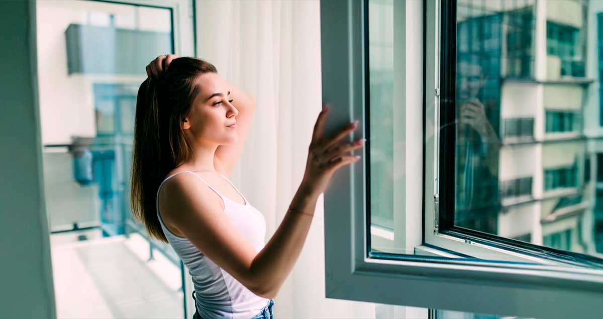 ventanas-batientes-ventajas-y-desventajas-que-debes-conocer